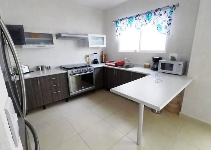 Playaturquesa Moderna Casa C/r Auto A 9 Min 5ta Ave Сasa de vacaciones *